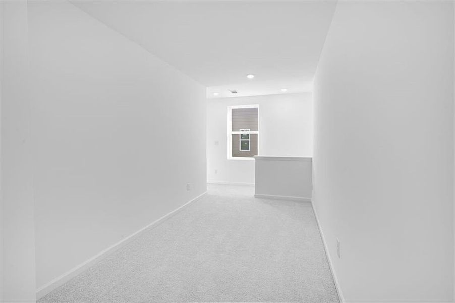 Spacious, unfurnished interior of a new home in Heritage River, Euharlee (Image 22).