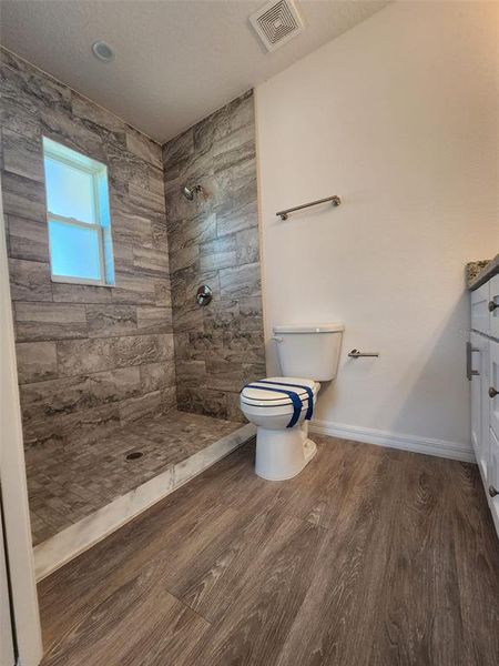 Image 33 of a home in .