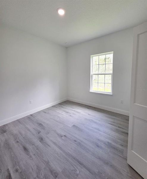 Spacious, unfurnished interior of a new home in , Ocala (Image 18).