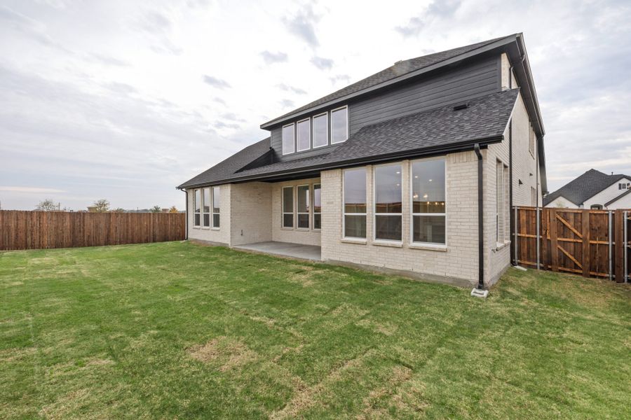 Exterior details and patio area of a home in Lake Breeze, Lavon (Image 27). Exterior details and patio area of a home in Lake Breeze, Lavon (Image 27).