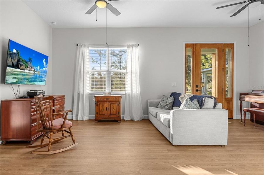 Furnished interior view inside a new home in , Orlando (Image 36). Furnished interior view inside a new home in , Orlando (Image 36).