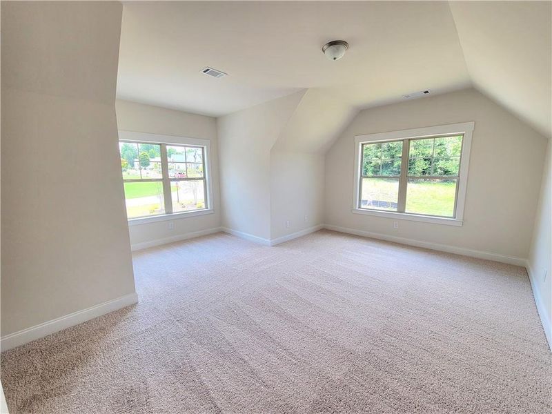 Spacious, unfurnished interior of a new home in , Jefferson (Image 20).