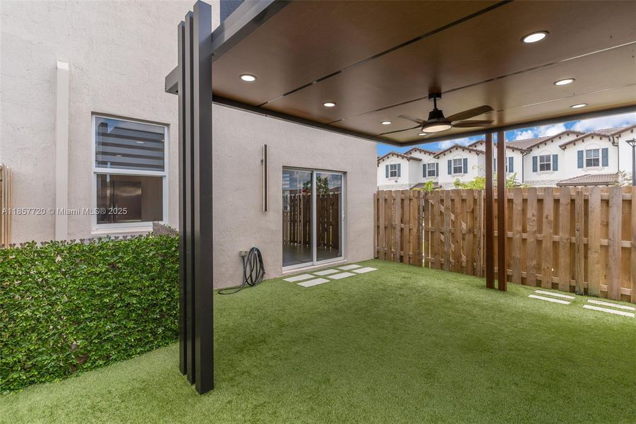 Image 30 of a home in .