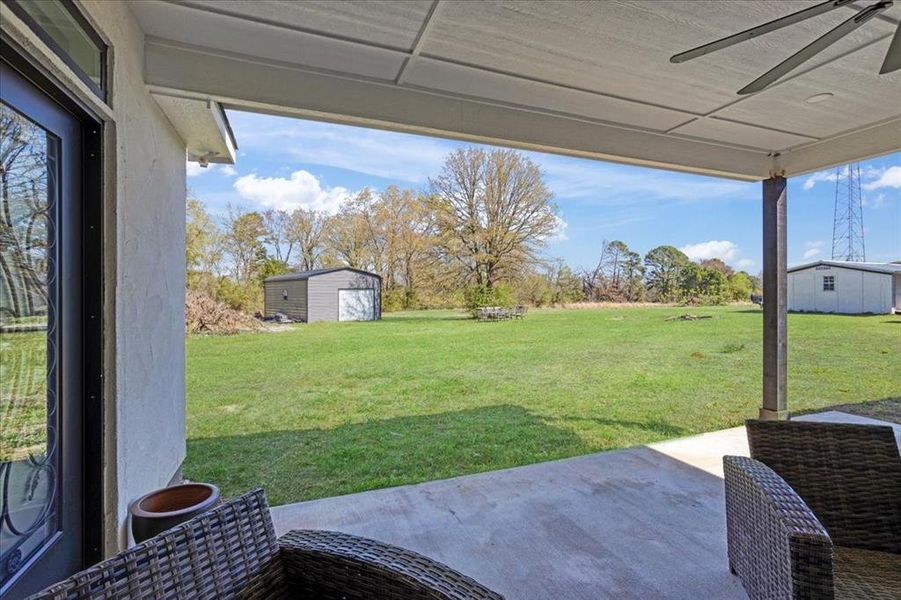 Exterior details and patio area of a home in , Pittsburg (Image 27).