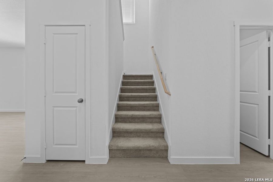 Spacious, unfurnished interior of a new home in Espada, San Antonio (Image 19).