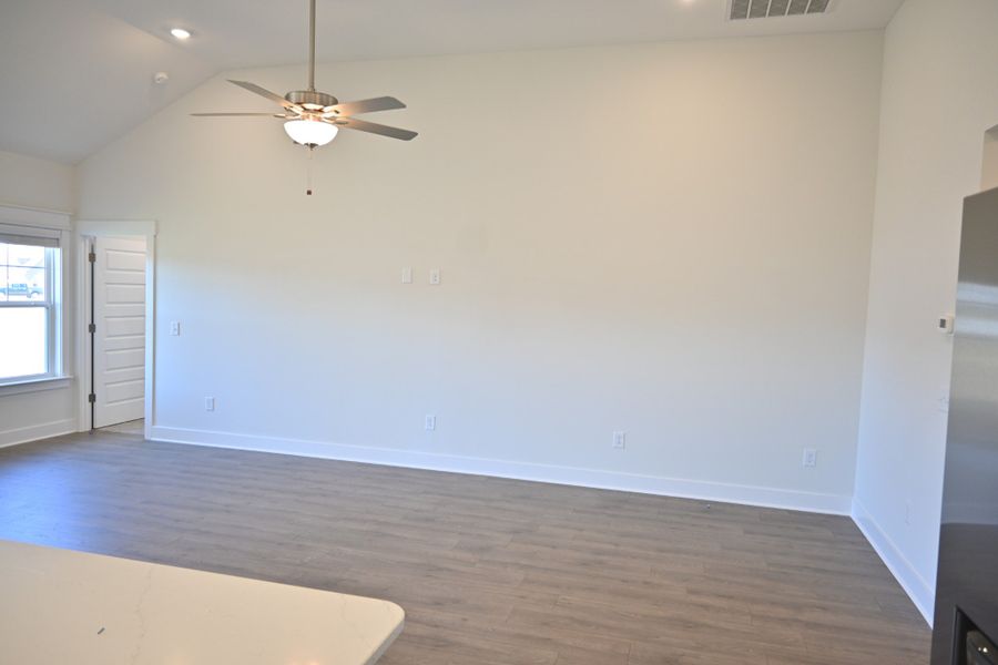 Spacious, unfurnished interior of a new home in Rookers Bend, Smyrna (Image 23).