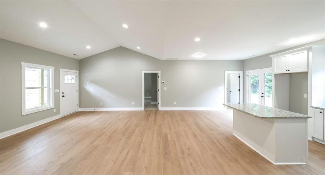 Spacious, unfurnished interior of a new home in , Bremen (Image 33).