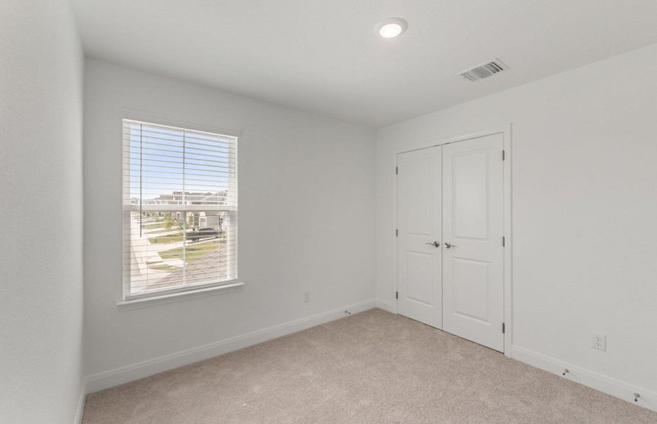 Spacious, unfurnished interior of a new home in Patterson Ranch, Georgetown (Image 27).