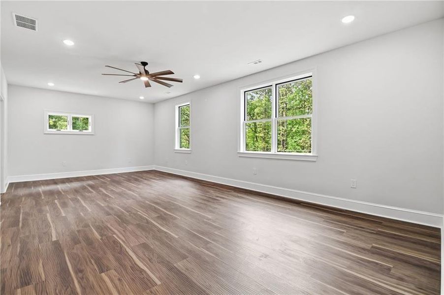 Spacious, unfurnished interior of a new home in , Acworth (Image 67).