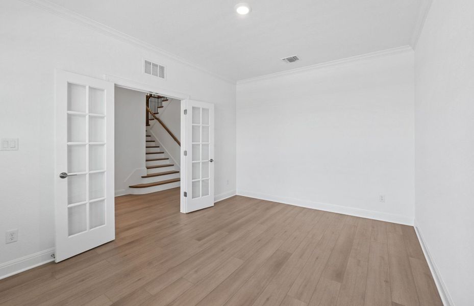 Spacious, unfurnished interior of a new home in Bluffview Reserve, Leander (Image 60).