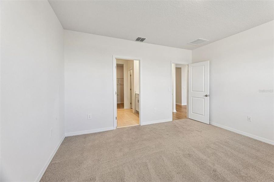 Spacious, unfurnished interior of a new home in Wynnstone - Signature Series, Davenport (Image 26).