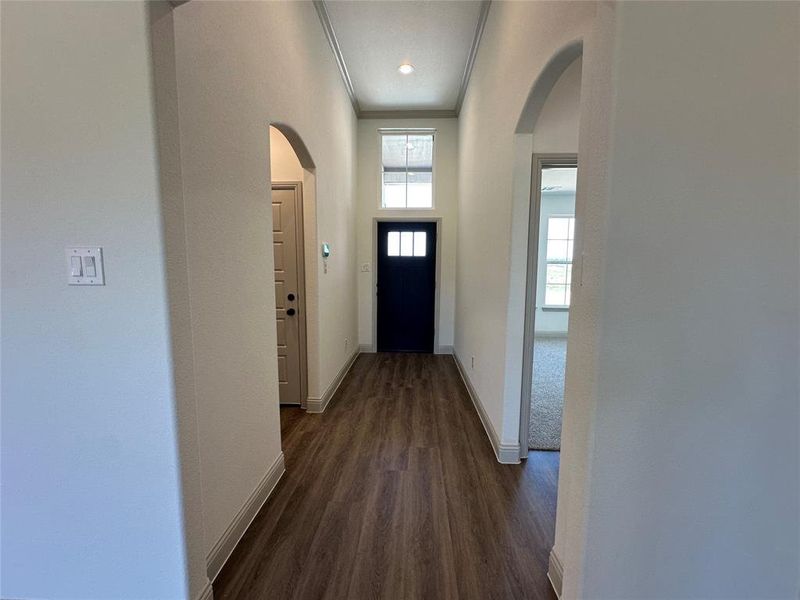Spacious, unfurnished interior of a new home in , Cleburne (Image 18).
