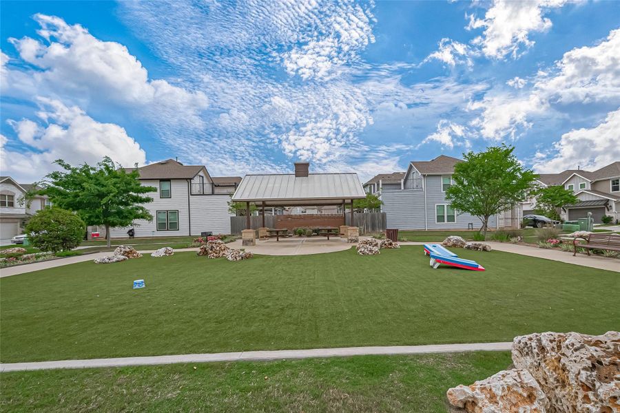 Community amenities in , Houston (Image 30).