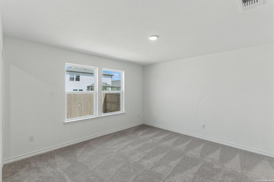 Spacious, unfurnished interior of a new home in Davis Ranch, San Antonio (Image 10). Spacious, unfurnished interior of a new home in Davis Ranch, San Antonio (Image 10).