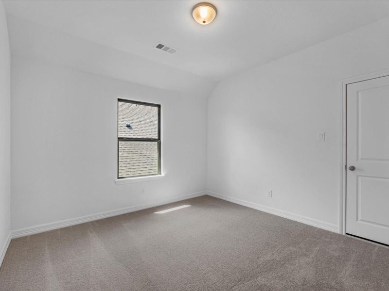 Spacious, unfurnished interior of a new home in Katy Lakes, Katy (Image 23).