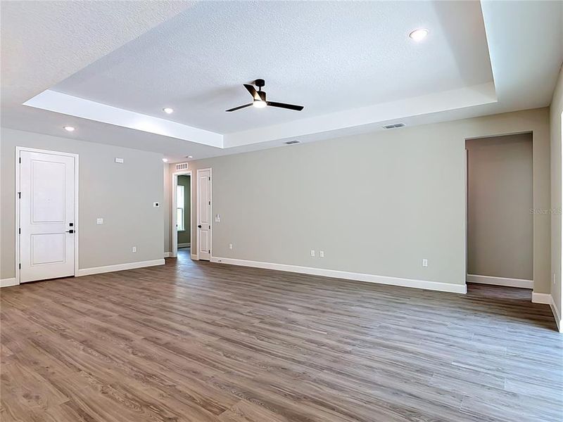 Spacious, unfurnished interior of a new home in , Eustis (Image 17).