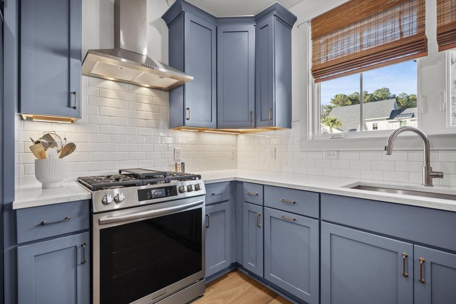 Furnished interior view inside a new home in Hayes Park, Johns Island (Image 10). Furnished interior view inside a new home in Hayes Park, Johns Island (Image 10).