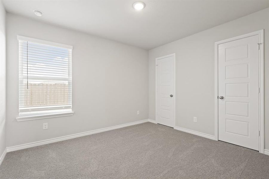 Spacious, unfurnished interior of a new home in Rocky Creek Crossing, Fort Worth (Image 11).