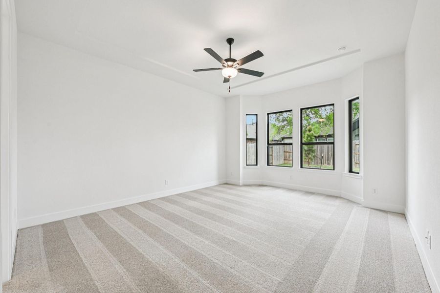 Spacious, unfurnished interior of a new home in Evergreen 60', Conroe (Image 25).