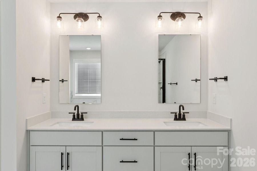 Image 46 of a home in Oak Grove Hill. Image 46 of a home in Oak Grove Hill.