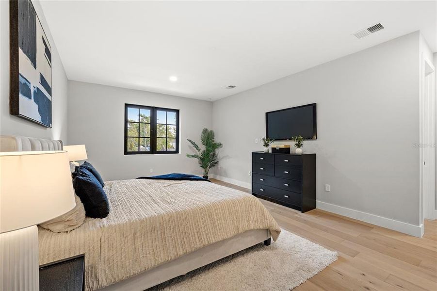 Furnished interior view inside a new home in College Park, Orlando (Image 48). Furnished interior view inside a new home in College Park, Orlando (Image 48).