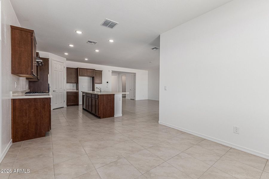 PHX_EMpirePointe_Lot 8070_Dove_22848_Din PHX_EMpirePointe_Lot 8070_Dove_22848_Din