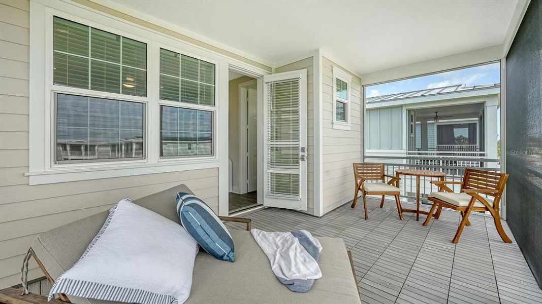 Exterior details and patio area of a home in Hunters Point, Cortez (Image 23).