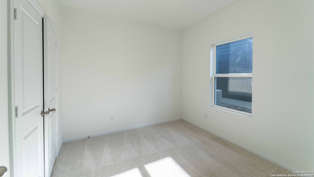 Spacious, unfurnished interior of a new home in Katzer Ranch, Converse (Image 9).
