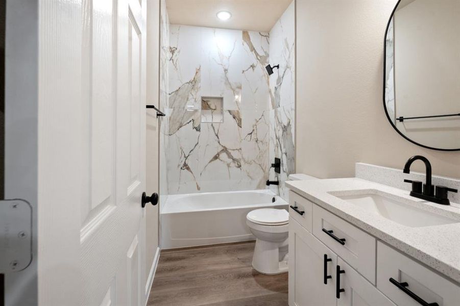 Furnished interior view inside a new home in , Mabank (Image 7).