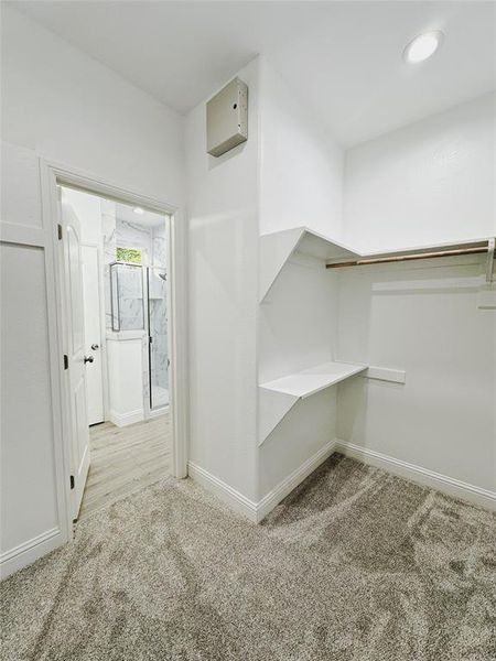 Spacious, unfurnished interior of a new home in , Waxahachie (Image 11). Spacious, unfurnished interior of a new home in , Waxahachie (Image 11).