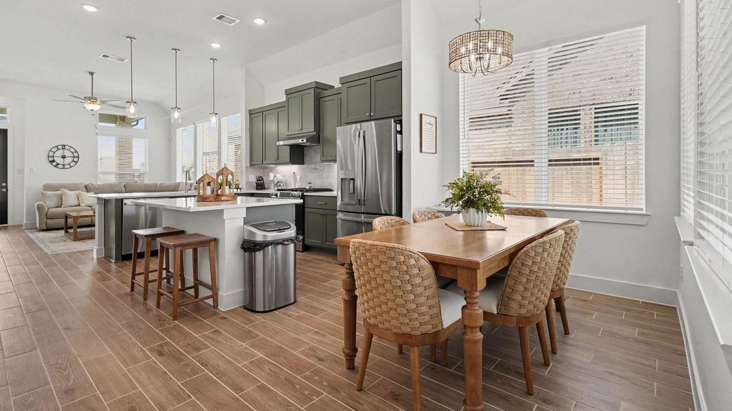 Furnished interior view inside a new home in , Mont Belvieu (Image 8).