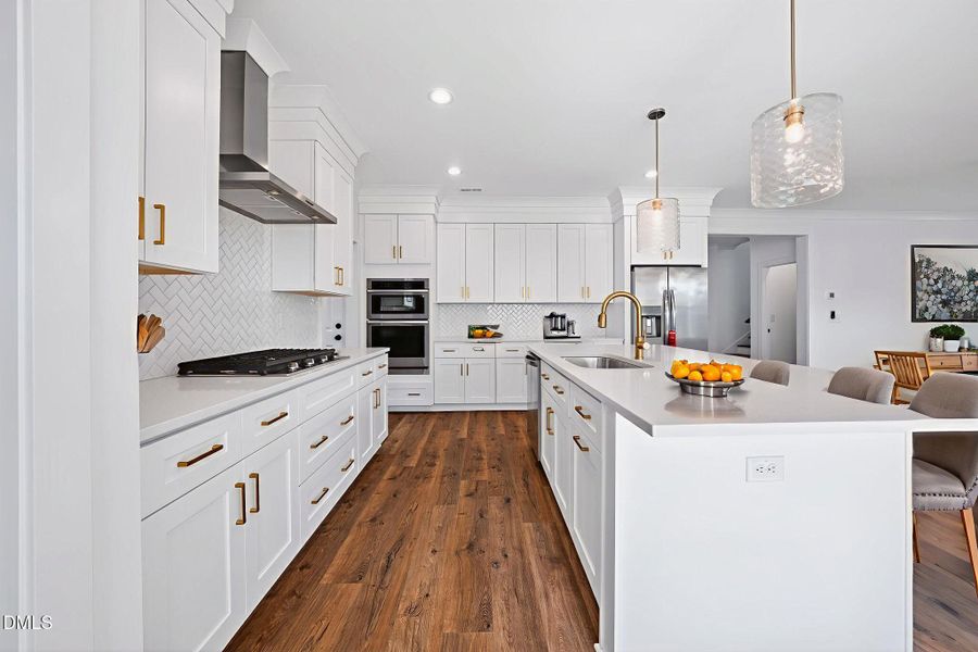 26-web-or-mls-205-W-Maple-(36-of-78) - K