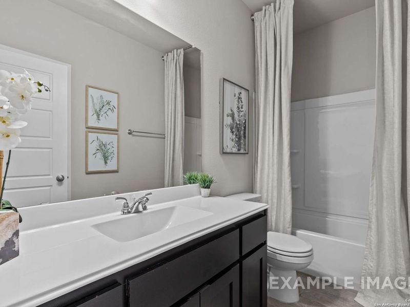 Furnished interior view inside a new home in Hannah Heights, Seguin (Image 45).