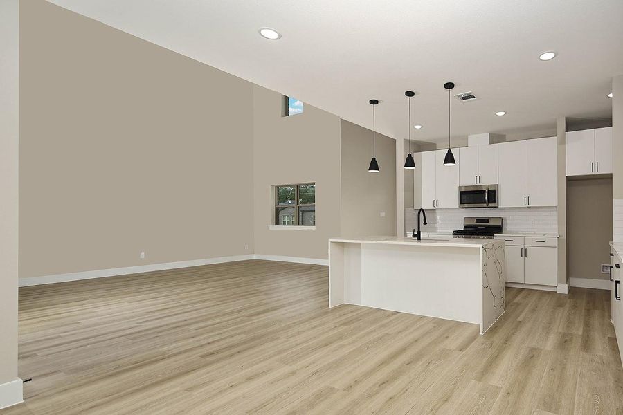 Spacious, unfurnished interior of a new home in , Spring (Image 10).