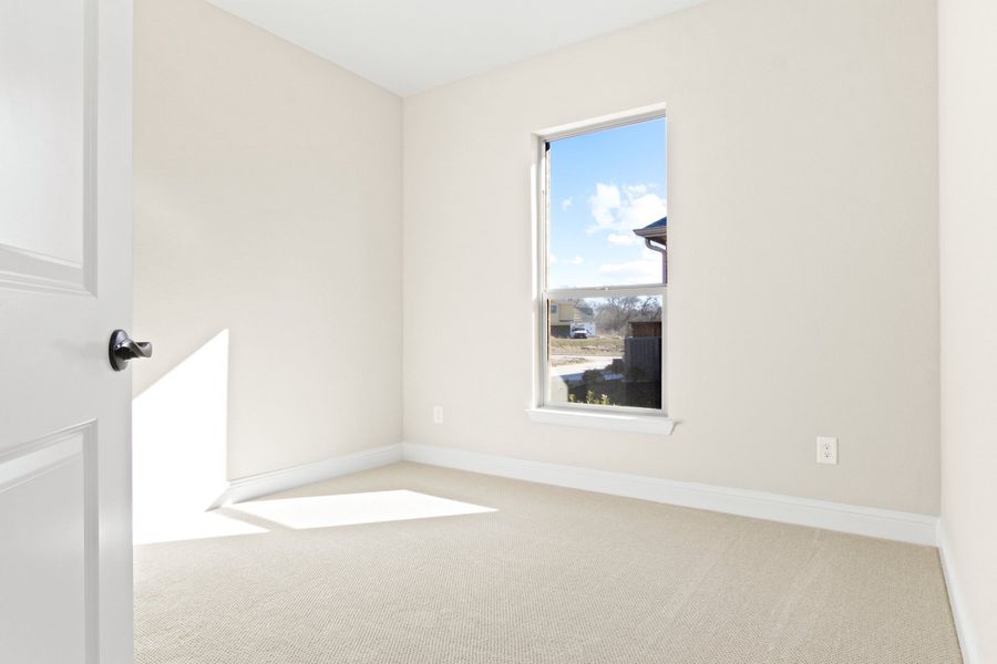 Spacious, unfurnished interior of a new home in Cottonwood Creek, Rowlett (Image 39). Spacious, unfurnished interior of a new home in Cottonwood Creek, Rowlett (Image 39).