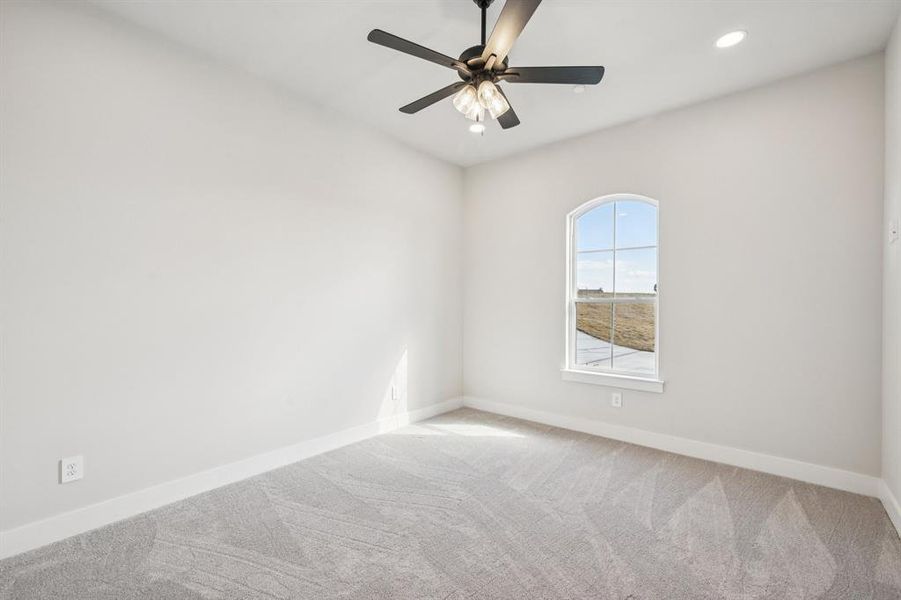 Spacious, unfurnished interior of a new home in , Aledo (Image 24).