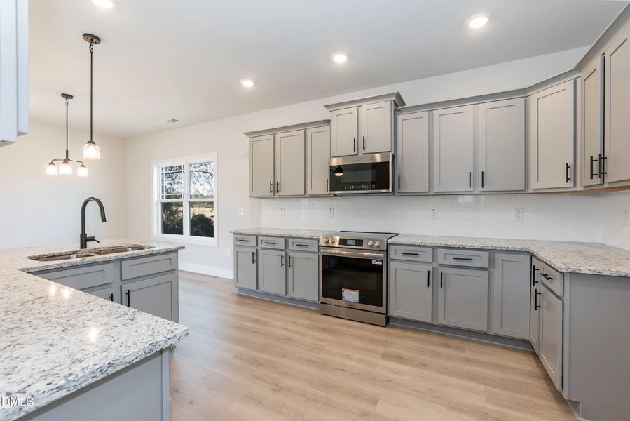 Kitchen 01