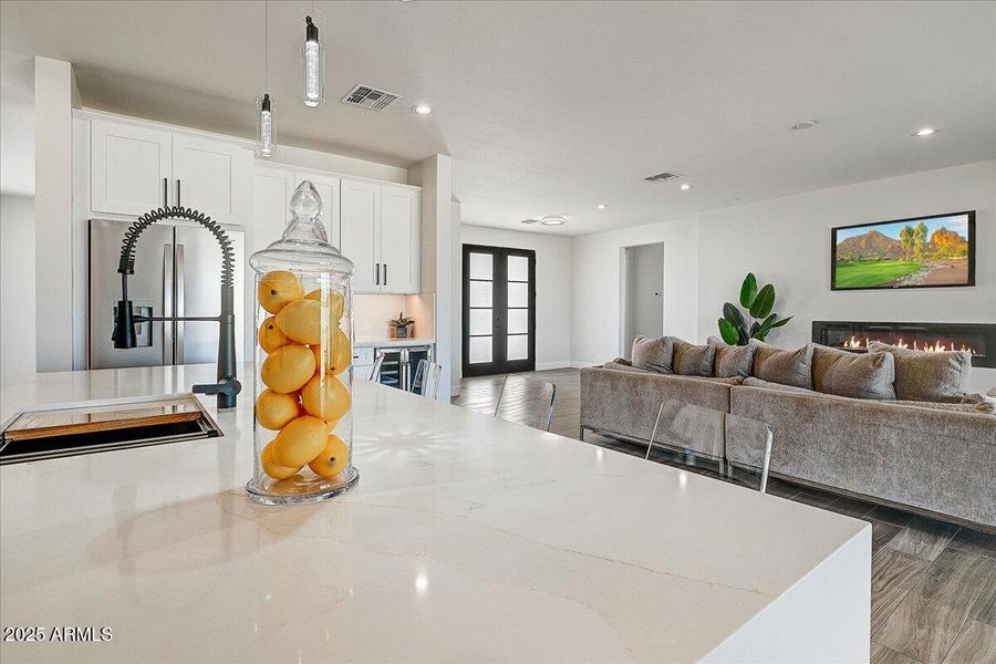 13-Accent Photo 13-Accent Photo