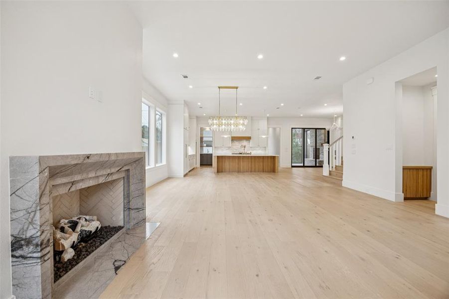 Spacious, unfurnished interior of a new home in , Dallas (Image 33).