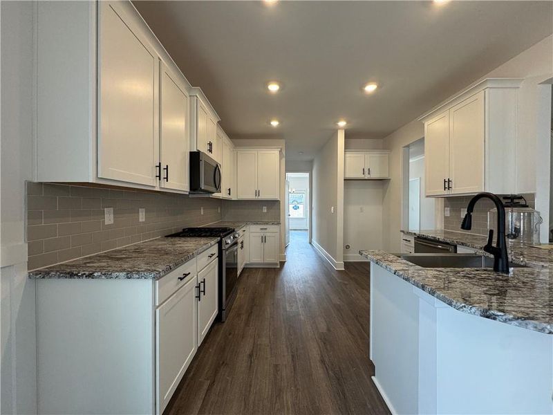 Furnished interior view inside a new home in Tuscany Hills, Douglasville (Image 5).