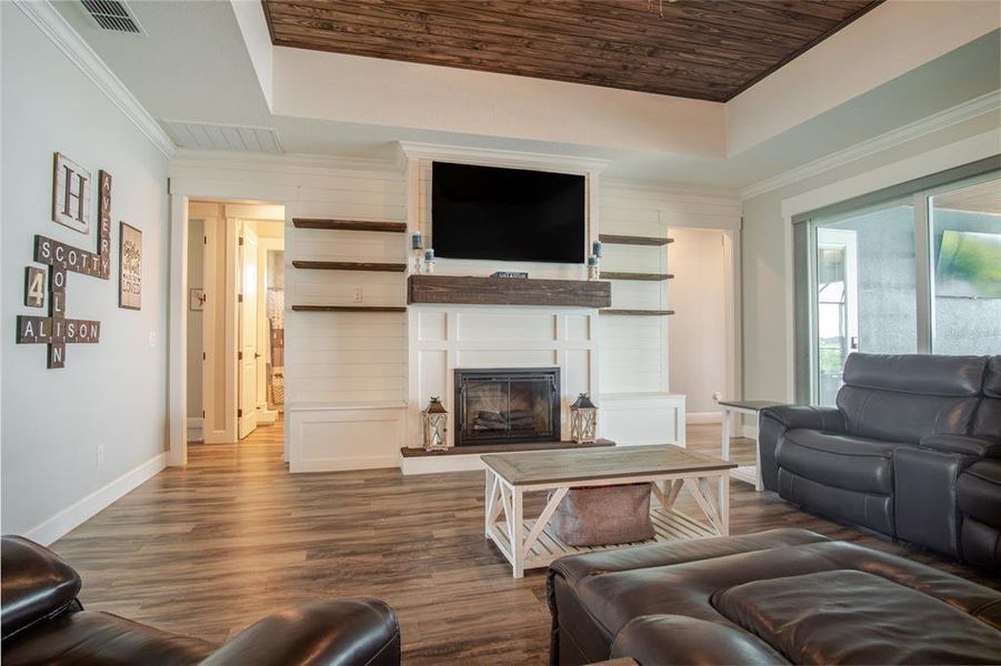 Furnished interior view inside a new home in , Auburndale (Image 4).