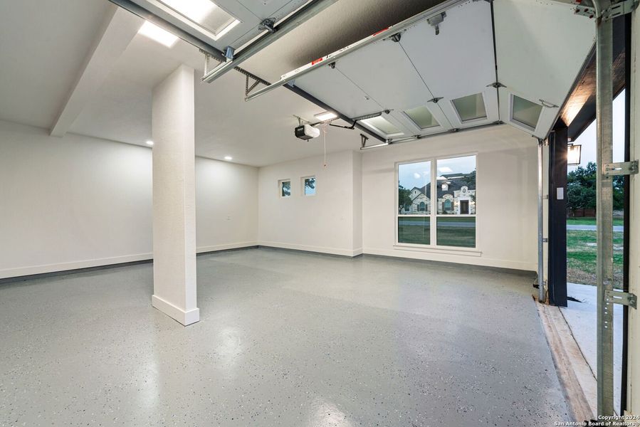 Spacious, unfurnished interior of a new home in , Castroville (Image 37).