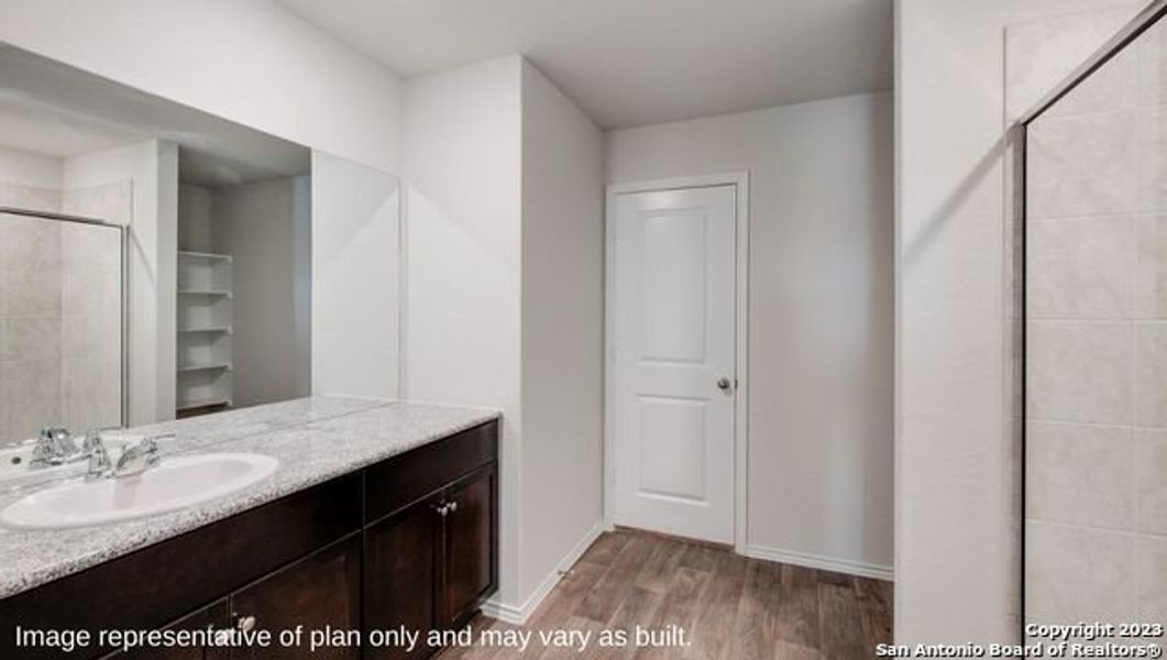 Furnished interior view inside a new home in Winding Creek, New Braunfels (Image 5).