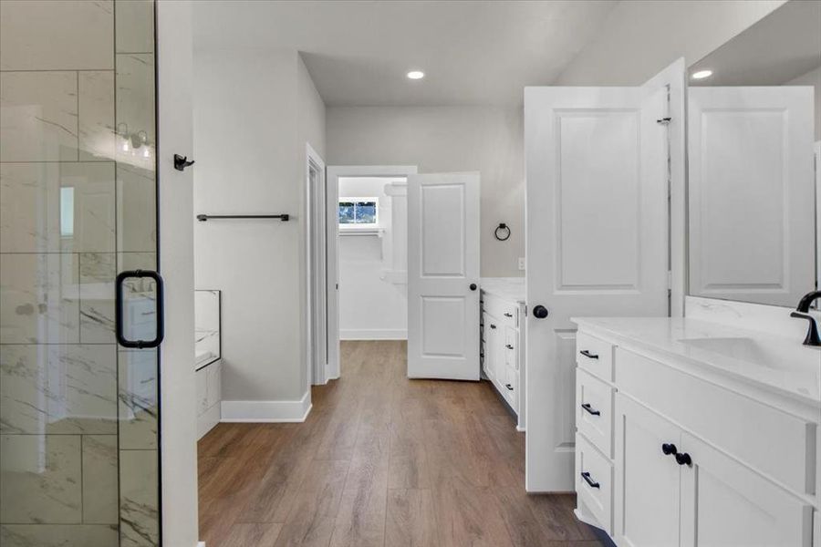 Spacious, unfurnished interior of a new home in , Lindale (Image 28). Spacious, unfurnished interior of a new home in , Lindale (Image 28).