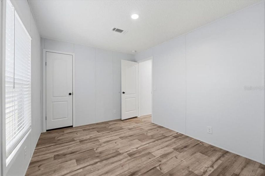 Spacious, unfurnished interior of a new home in , Port Richey (Image 12).