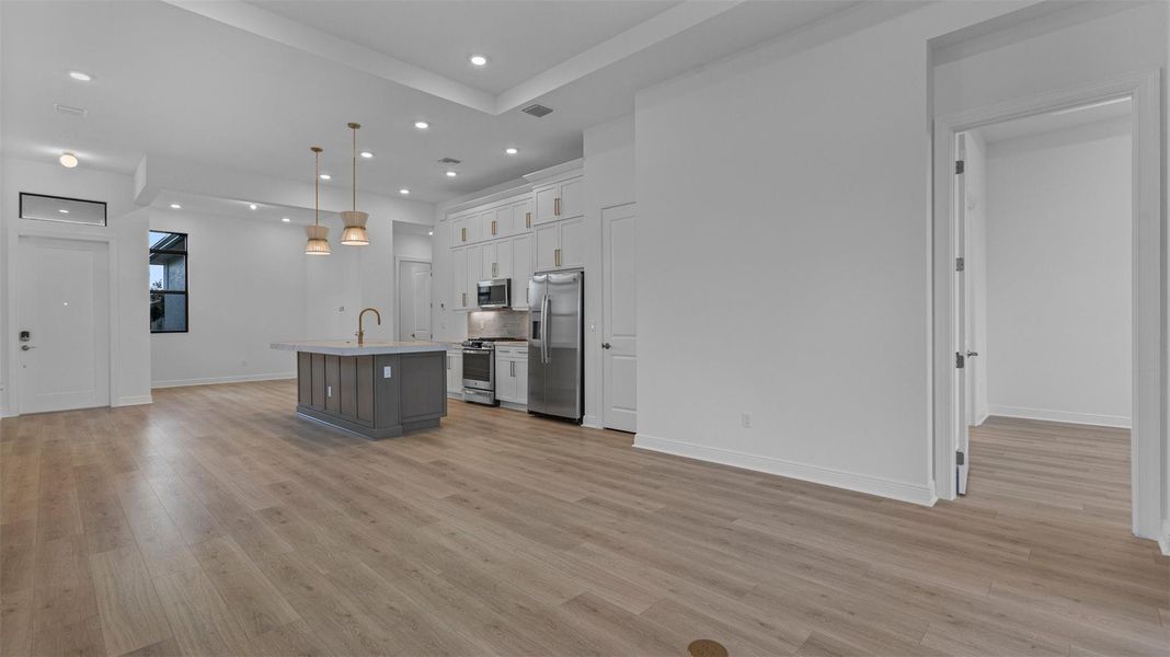 Spacious, unfurnished interior of a new home in Cresswind Palm Beach at Westlake, The Acreage (Image 22). Spacious, unfurnished interior of a new home in Cresswind Palm Beach at Westlake, The Acreage (Image 22).