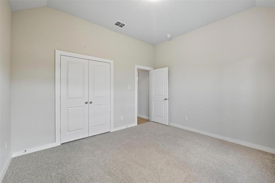 Spacious, unfurnished interior of a new home in Arbor Oaks, Boyd (Image 23).