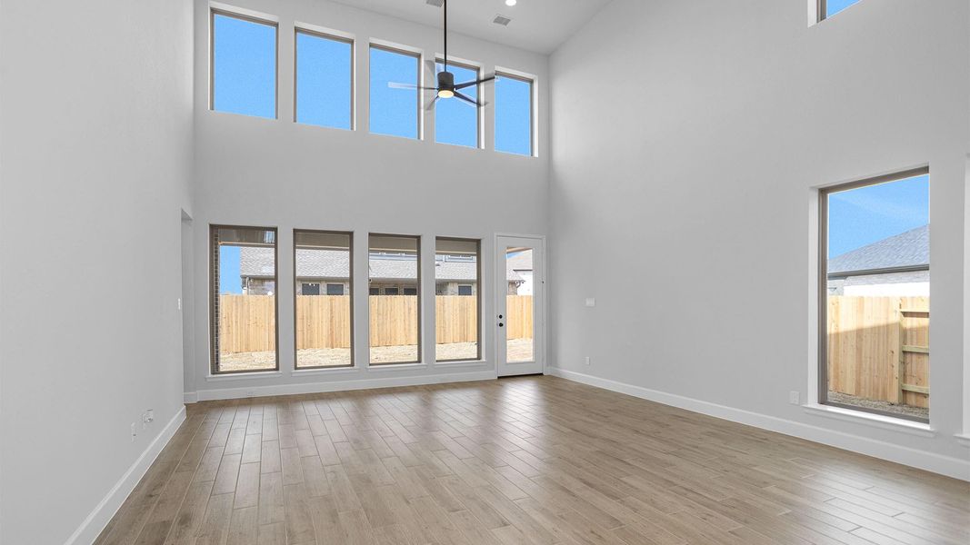 Spacious, unfurnished interior of a new home in StoneCreek Estates, Richmond (Image 13).