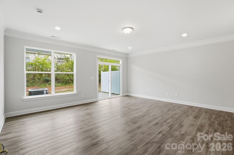 Spacious, unfurnished interior of a new home in Harrisburg Village, Harrisburg (Image 22).