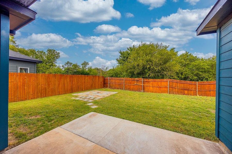 Front exterior of a new home in , Fort Worth, TX, highlighting curb appeal (Image 20).